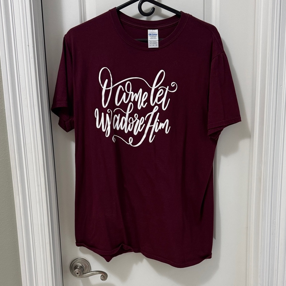 Gildan Women's Short Sleeve Tee - Maroon with White Script